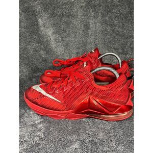 Nike LeBron 12 Shoe boy  Size 7Y/ women’s 8.5 Red Sneaker Basketball  University
